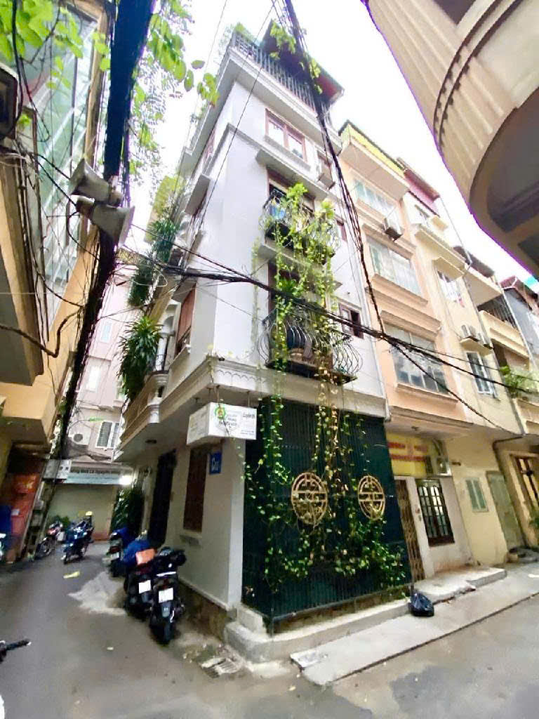 BÁN NHÀ CẦU GIẤY - SIÊU HIẾM - LÔ GÓC 3 MẶT THOÁNG