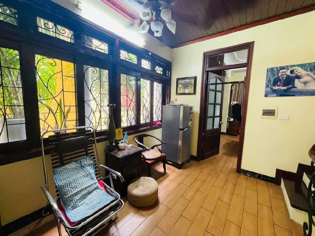 BÁN NHÀ CẦU GIẤY - SIÊU HIẾM - LÔ GÓC 3 MẶT THOÁNG