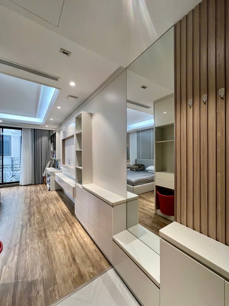 VIP CẦU GIẤY NGHĨA ĐÔ - THANG MÁY - GARA Ô TÔ - KINH DOANH