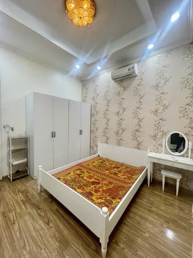 TRẦN QUỐC HOÀN - VỊ TRÍ ĐỈNH - PHÂN LÔ BÀN CỜ - Ô TÔ ĐỖ CỬA - MẶT TIỀN RỘNG