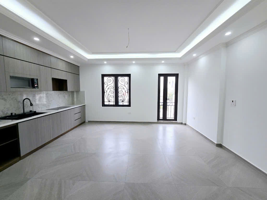 CẦU GIÂY - PHÂN LÔ - OTO TRÁNH ĐỖ - MỚI KOONG XỊN XÒ