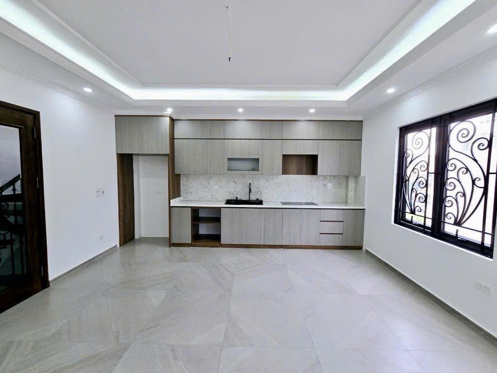CẦU GIÂY - PHÂN LÔ - OTO TRÁNH ĐỖ - MỚI KOONG XỊN XÒ