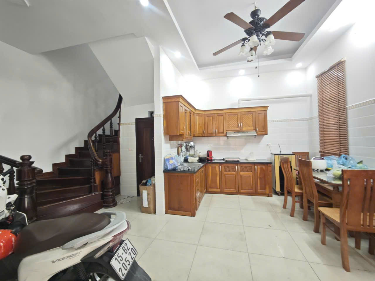 TRẦN VĨ - LÔ GÓC 2 MẶT TIỀN - Ô TÔ ĐỖ CỬA - KINH DOANH ĐỈNH - 20M RA PHỐ