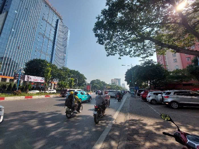 HOÀNG QUỐC VIỆT - LÔ GÓC 3THOÁNG - TOÀ VĂN PHÒNG - VỊ TRÍ TUYỆT ĐẸP - DÒNG TIỀN KHỦNG