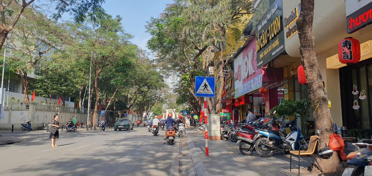 TÔ HIỆU - ĐẲNG CẤP MẶT PHỐ - VỈA HÈ RỘNG - NGAY CÔNG VIÊN - KINH DOANH VÔ ĐỊCH - MỞ MẮT LÀ CÓ TIỀN