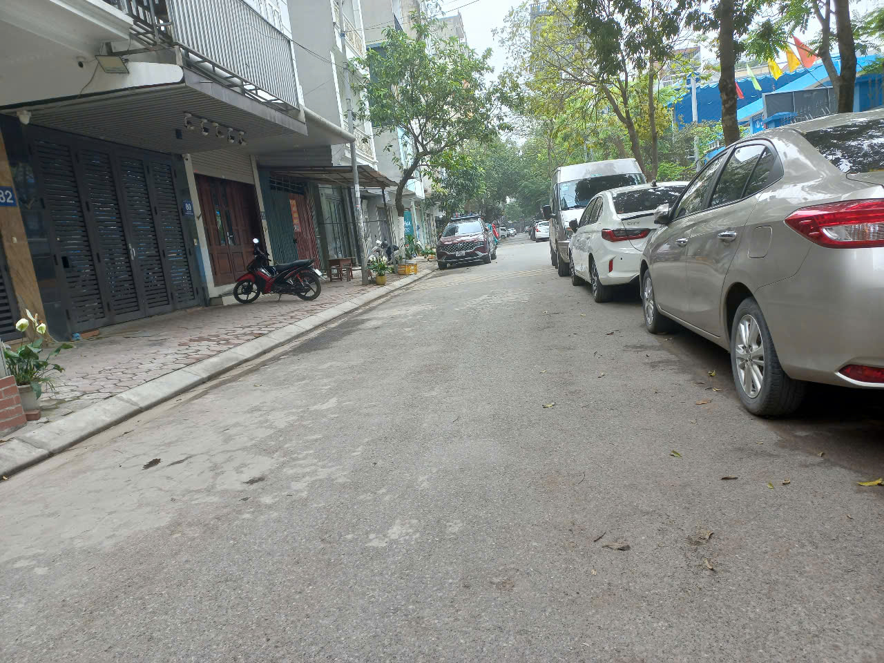 HIẾM - TRẦN QUỐC HOÀN - PHÂN LÔ - OTO VÀO NHÀ - KINH DOANH