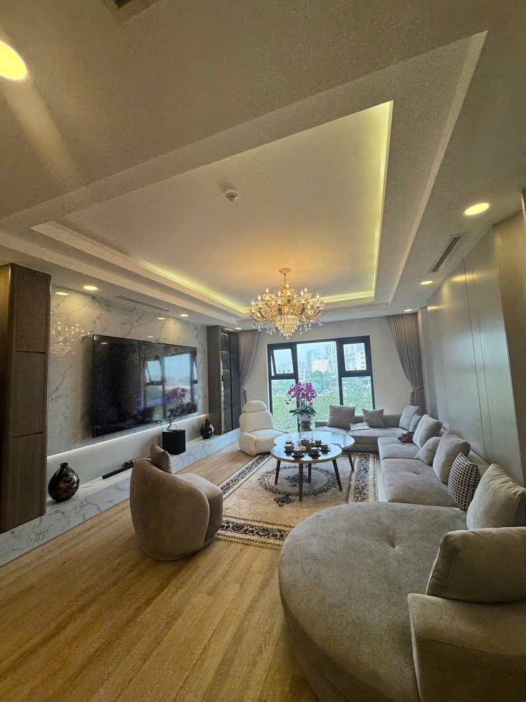 CẦU GIẤY - CCCC - HIẾM - MỚI FULL NỘI THẤT XỊN