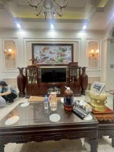 TRẦN QUỐC HOÀN - VỊ TRÍ ĐỈNH - PHÂN LÔ BÀN CỜ - Ô TÔ ĐỖ CỬA - MẶT TIỀN RỘNG