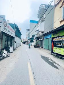 MẢNH ĐẤT ĐẠI HỌC MỎ - OTO TRÁNH VÀO NHÀ