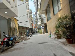 Bán gấp nhà hv tài chính - oto đỗ cửa - 50m ra phố