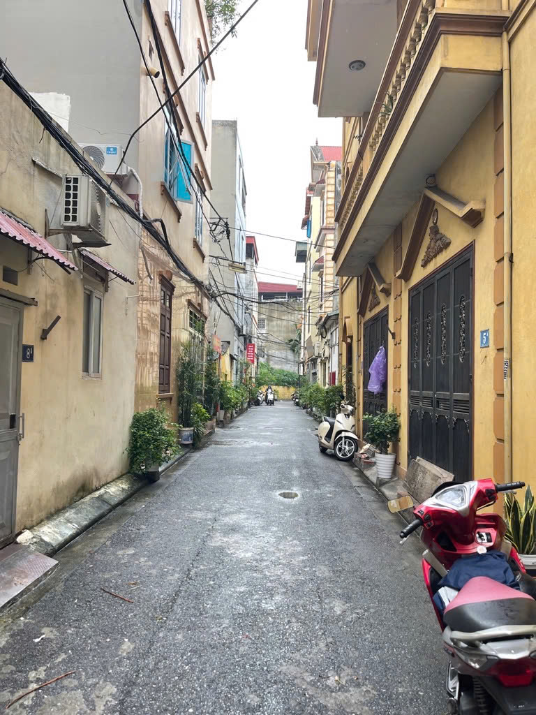Nhà Sài Đồng, 3 tầng, 86m2, dân xây, thoáng trước sau, full nội thất.