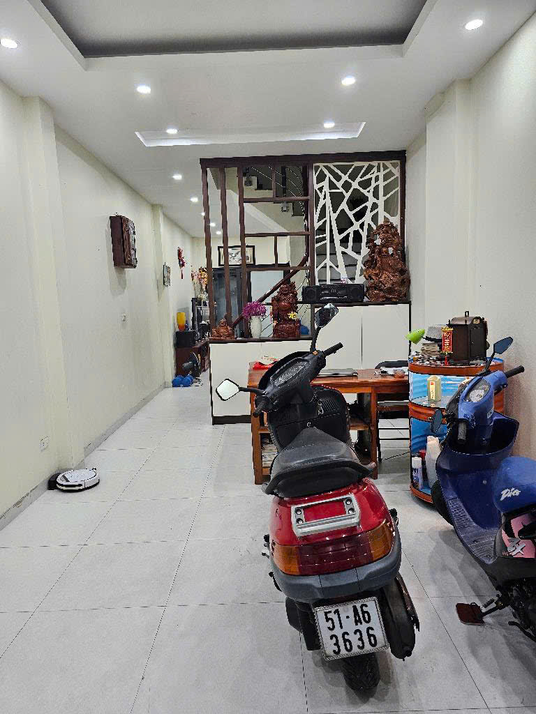 Nhà Ngọc Thụy, 55m,  4 tầng, lô góc, thoáng trước, sau,