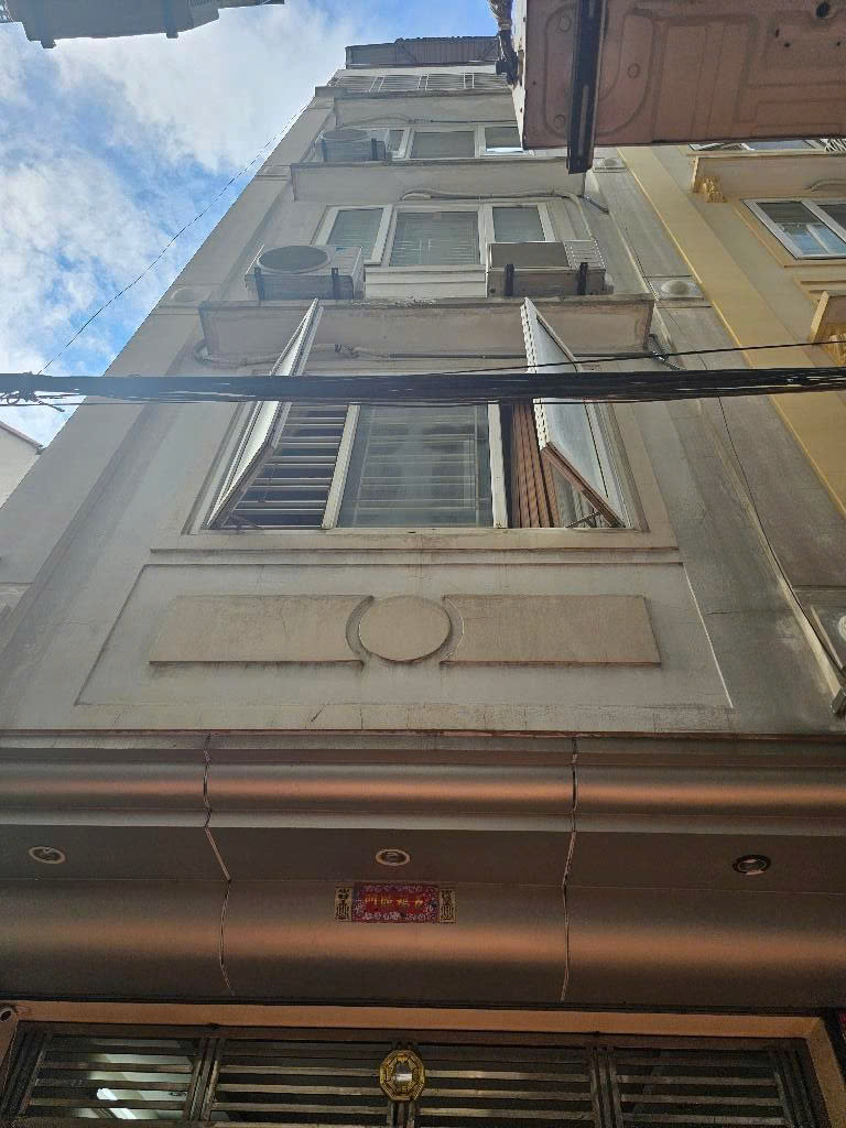 Bồ Đề 5 Tầng , 52m² Cho Thuê tạo Dòng Tiền ổn định, Ô Tô Đỗ Cửa, Giá Chỉ Hơn 9 Tỷ*