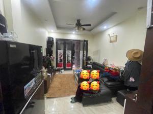 Ngọc Thụy, 43m, 4 tầng, ô tô kinh doanh, chỉ nhỉnh hơn 5 Tỷ.