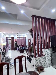 Nhà Ngọc Thụy, 60m, 4 tầng dân xây mới, ngõ thông. .