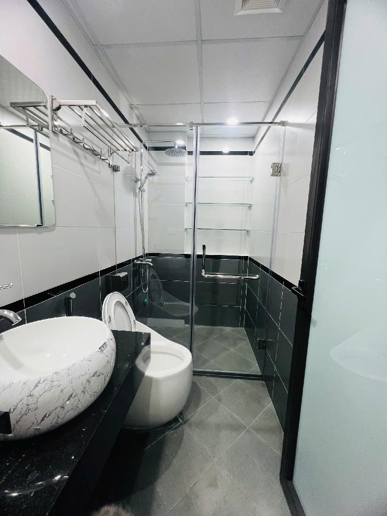 Bán nhà đẹp 6 tầng thang máy Nam Từ Liêm, Phân lô, Oto đỗ cửa, Gần phố, 2 thoáng, Kinh doanh