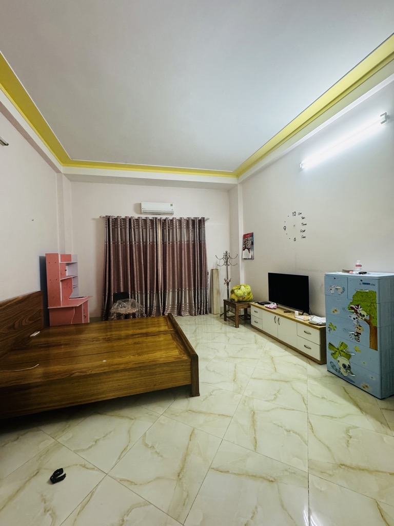 Chưa đến 7 tỷ, Nhà đẹp 42m2 Bắc Từ Liêm, Taxi đỗ cổng, Gần phố, An sinh tốt, Ở ngay