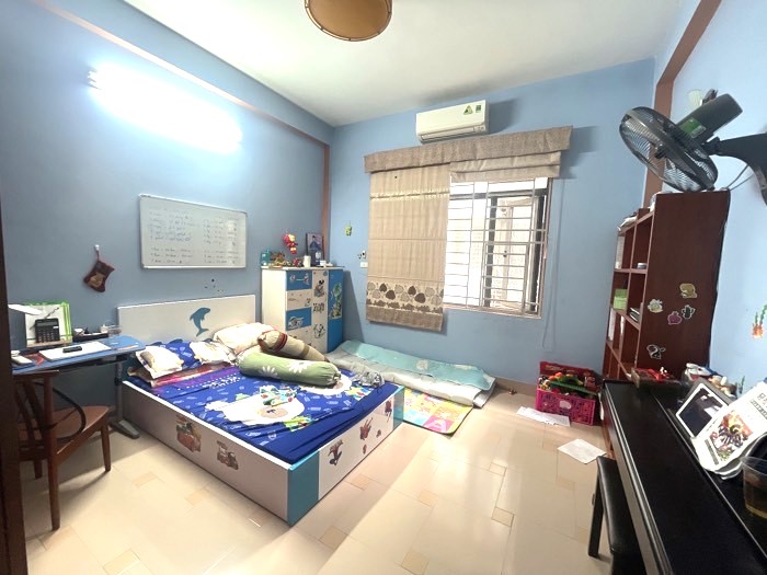 Hiếm, Nhỉnh 7 tỷ, Nhà đẹp 48m2 Bắc Từ Liêm, Oto đỗ cửa, vào nhà, An sinh tốt, Ở ngay
