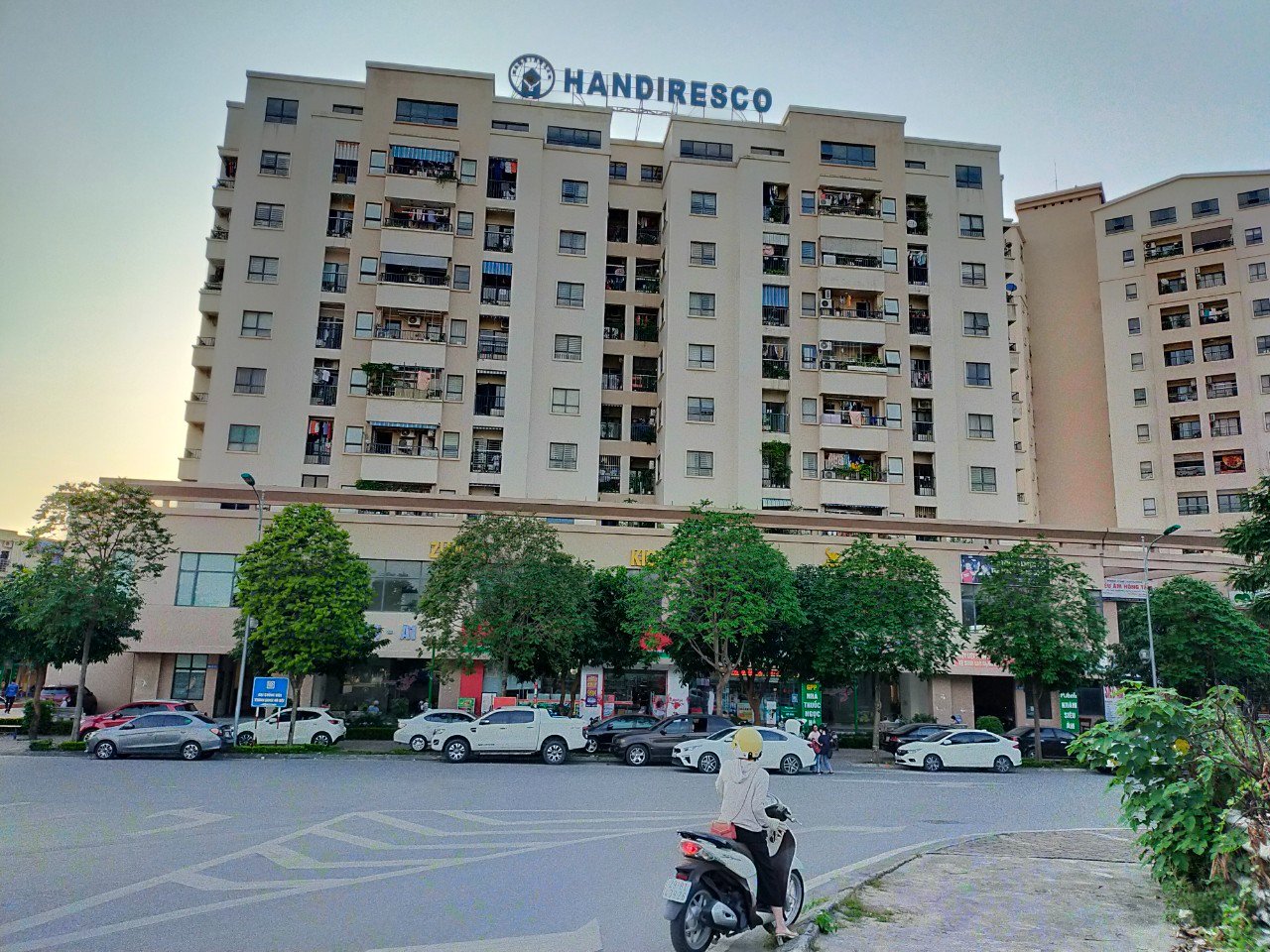 Bán nhà đẹp 6 tầng Bắc Từ Liêm, Diện tích rộng, Thang máy, Ngõ thông, Gần oto, Vừa ở vừa cho thuê, Dòng tiền tốt