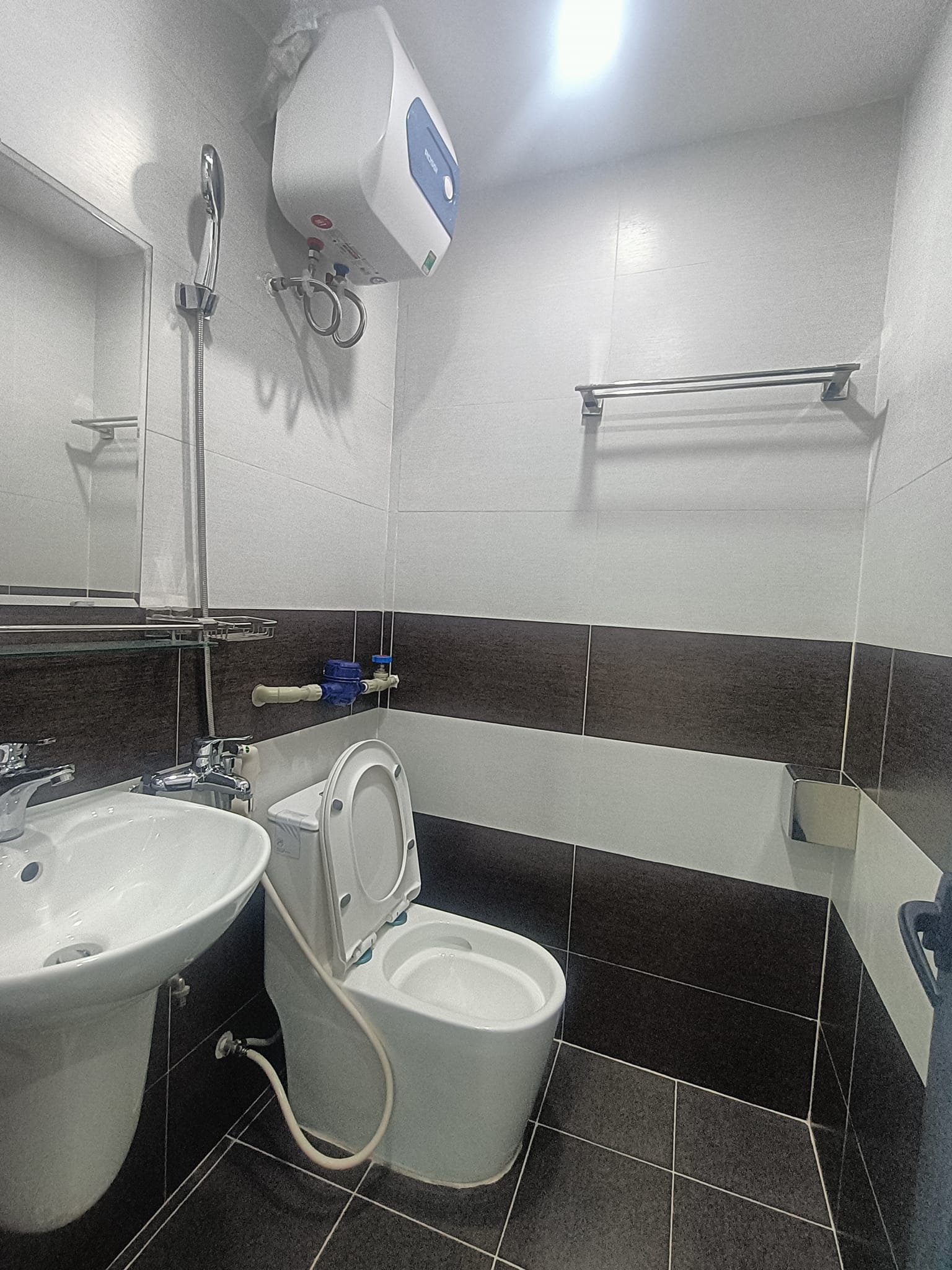 Bán nhà đẹp 6 tầng Bắc Từ Liêm, Diện tích rộng, Thang máy, Ngõ thông, Gần oto, Vừa ở vừa cho thuê, Dòng tiền tốt