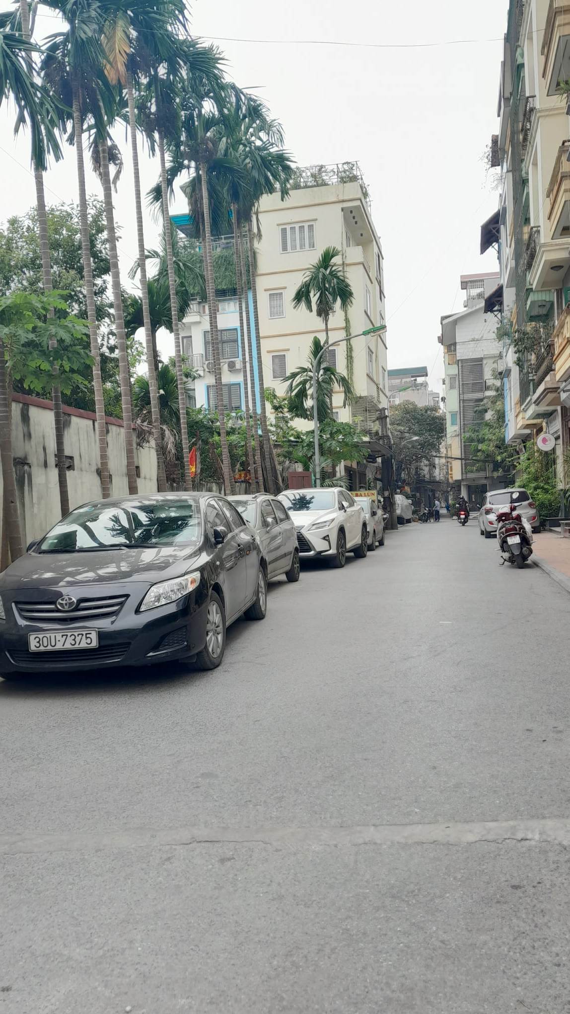 Bán nhà Phạm Văn Đồng, Cầu Giấy 46m2, Lô góc, 50m ra oto, Gần phố, An sinh tốt, Nhà đẹp ở ngay
