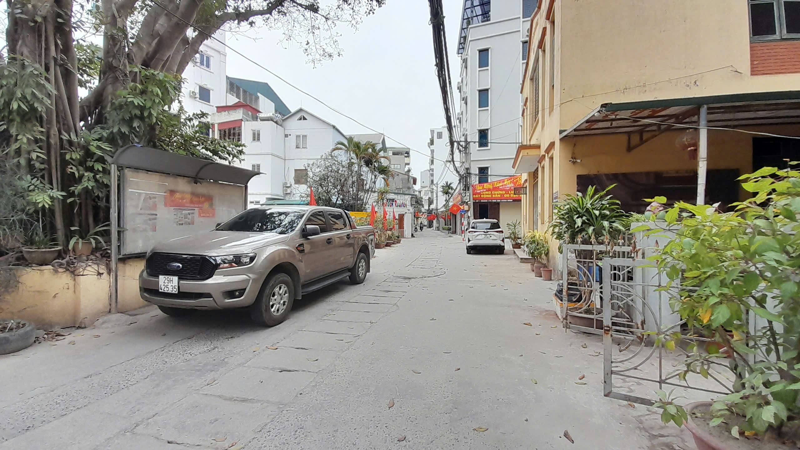 Bán mảnh đất đẹp 43m2 Bắc Từ Liêm, Gần oto, Gần mặt phố, Lô góc 2 mặt ngõ, Ngõ thông, Kinh doanh