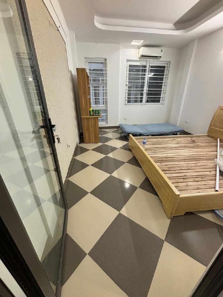 Bán nhà đẹp Hồ Tùng Mậu, 5 tầng, 50m ra phố, Đầy đủ tiện ích, Ở hoặc cho thuê