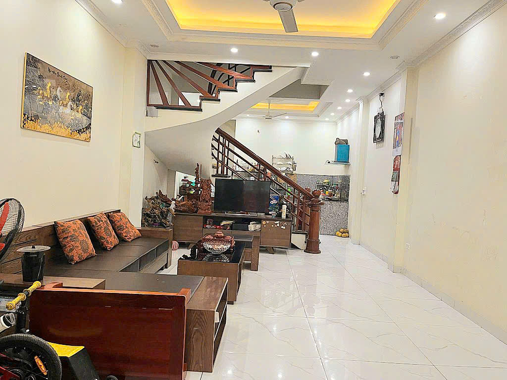 Bán nhà 60m2 Nam Từ Liêm, Gần phố, Diện tích rộng, Mặt tiền đẹp, Ngõ thông, Ở hoặc cho thuê, Chỉ nhỉnh 8 tỷ