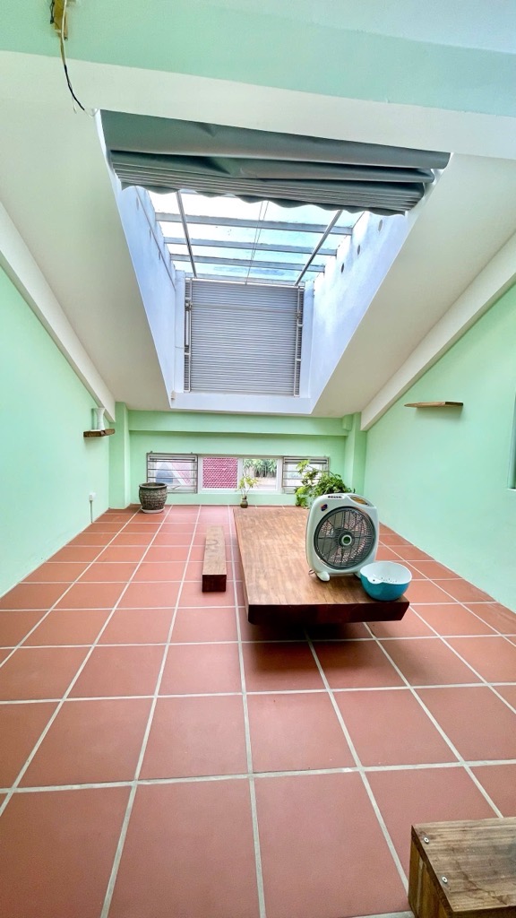 Bán nhà phân lô 65m2 Hoàng Quốc Việt, Cầu Giấy, Oto tránh, vào nhà, Thang máy, Full nội thất, 2 thoáng, Nhà đẹp ở luôn