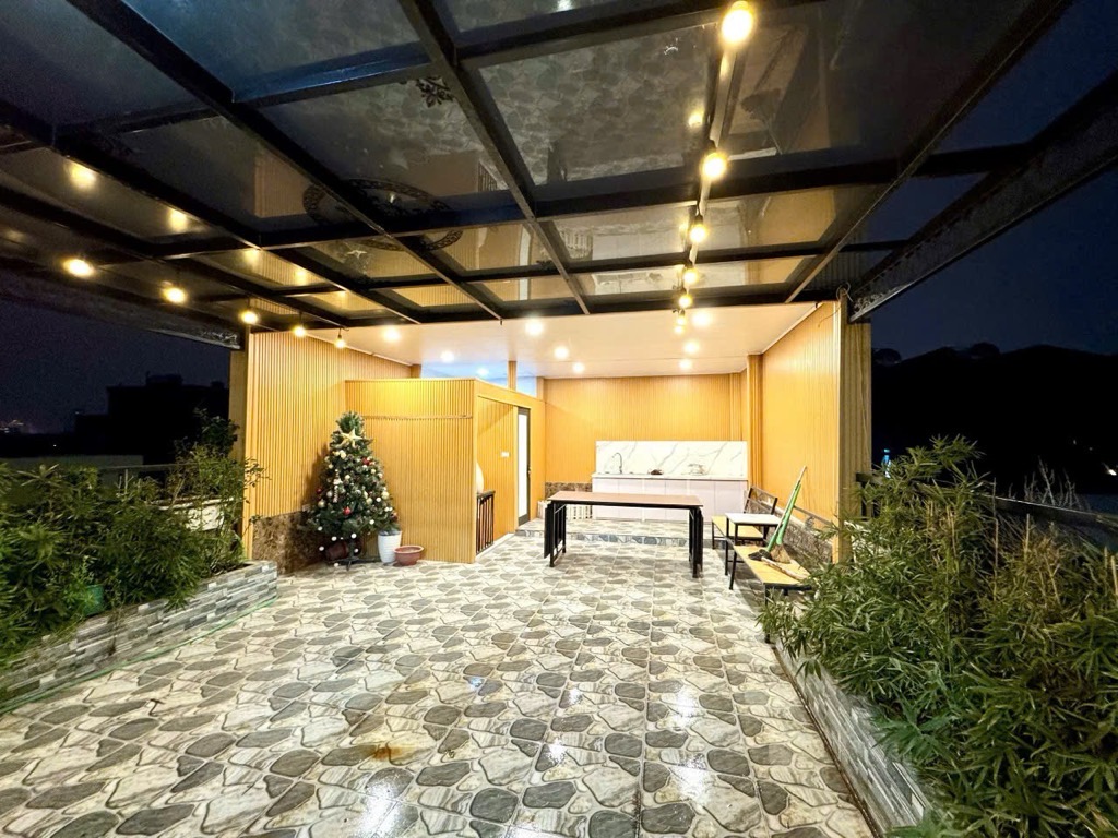 Bán nhà 5 tầng thang máy 65m2 quận Bắc Từ Liêm, Gần phố, Oto vào nhà, Dân trí cao, Ngõ thông, Kinh doanh tốt