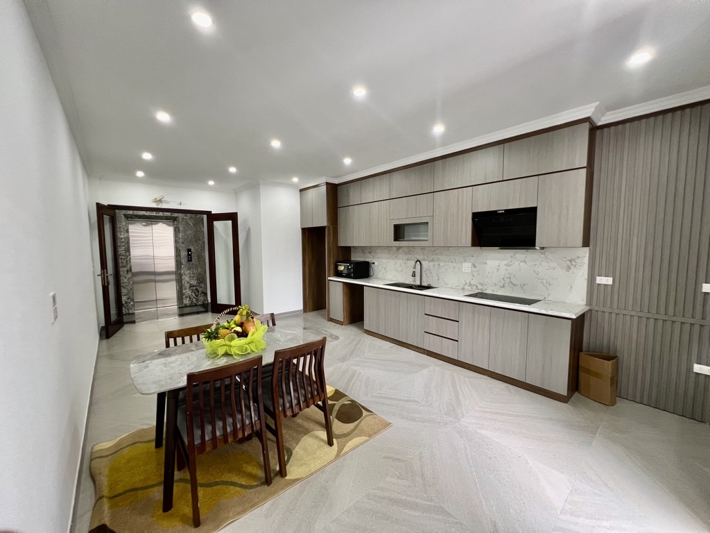Bán nhà 7 tầng thang máy phố Hoàng Sâm, Cầu Giấy, Phân lô, Oto vào nhà, Kinh doanh, Tặng full nội thất