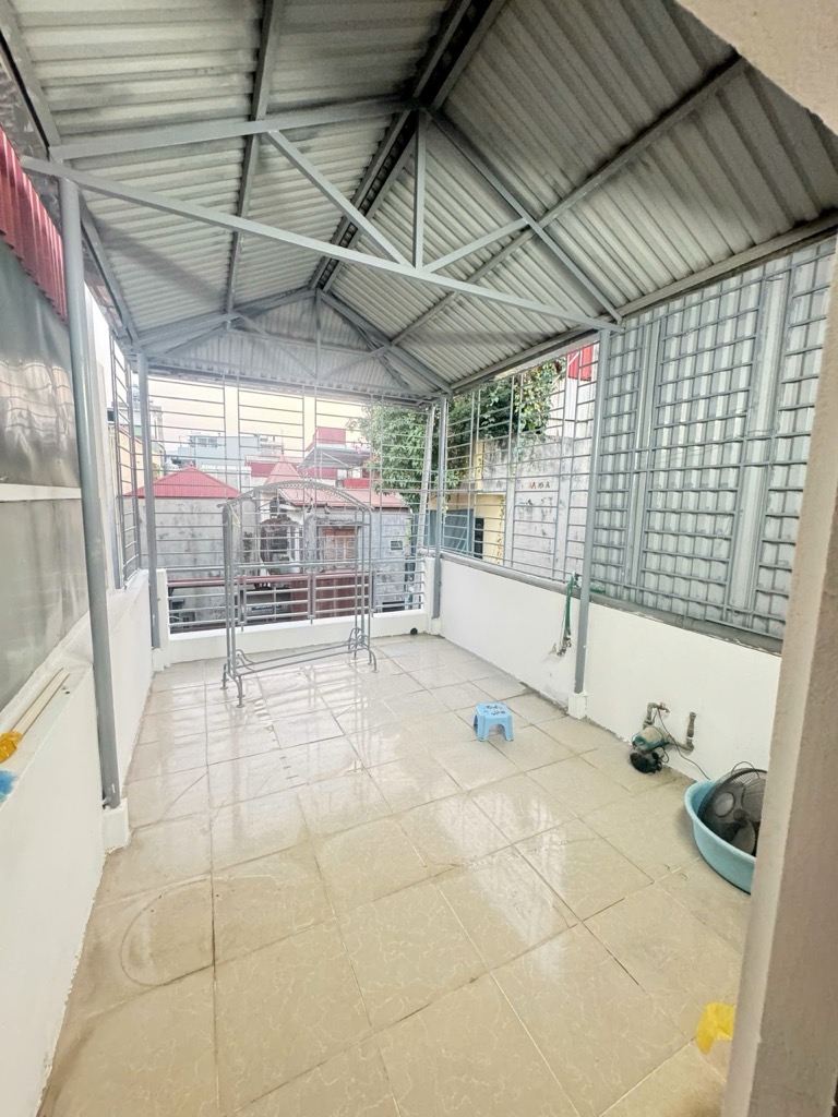 Bán nhà 43m2 phố Đội Cấn, Ba Đình, Ngõ nông, Gần phố, An sinh tốt, Đầy đủ nội thất, Nhà đẹp ở luôn