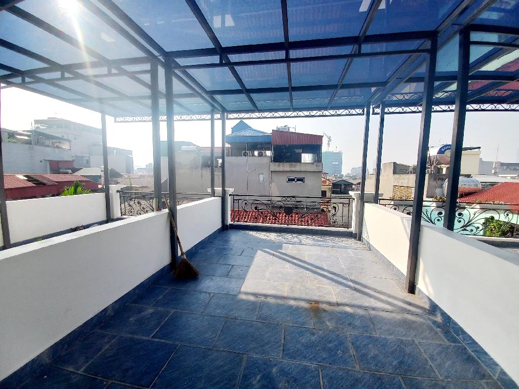 Bán nhà 6 tầng thang máy Hoàng Quốc Việt, Cầu Giấy, Phân lô, Oto vào nhà, An sinh tốt, Nhà đẹp ở luôn