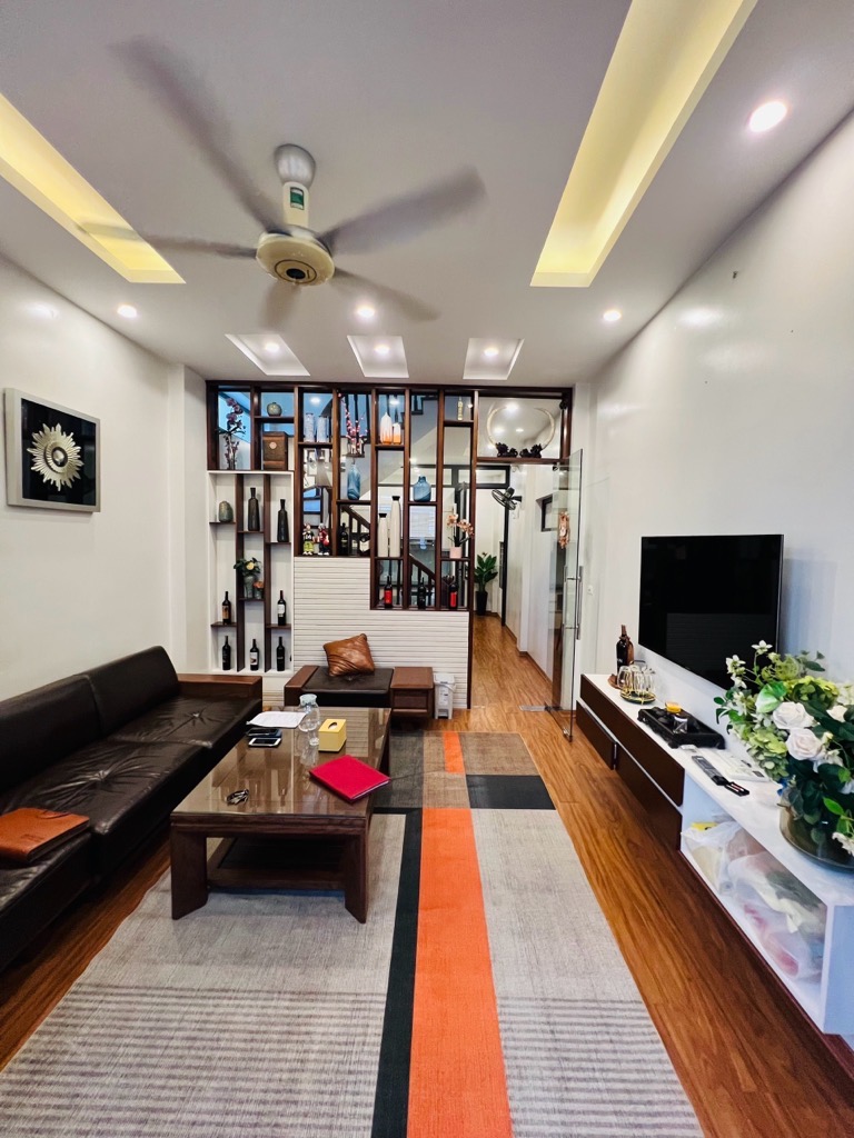 Bán nhà 42m2 quận Nam Từ Liêm chỉ 7.x tỷ, Lô góc, Gần oto, Đầy đủ tiện ích, Tặng full nội thất