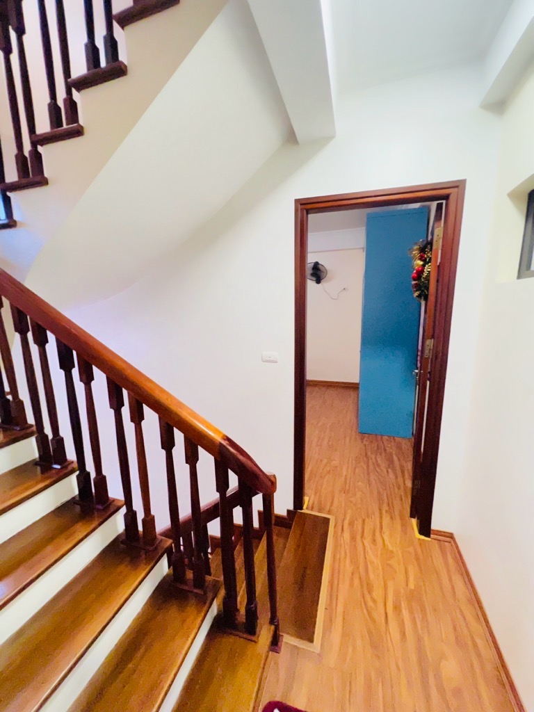 Bán nhà 42m2 quận Nam Từ Liêm chỉ 7.x tỷ, Lô góc, Gần oto, Đầy đủ tiện ích, Tặng full nội thất