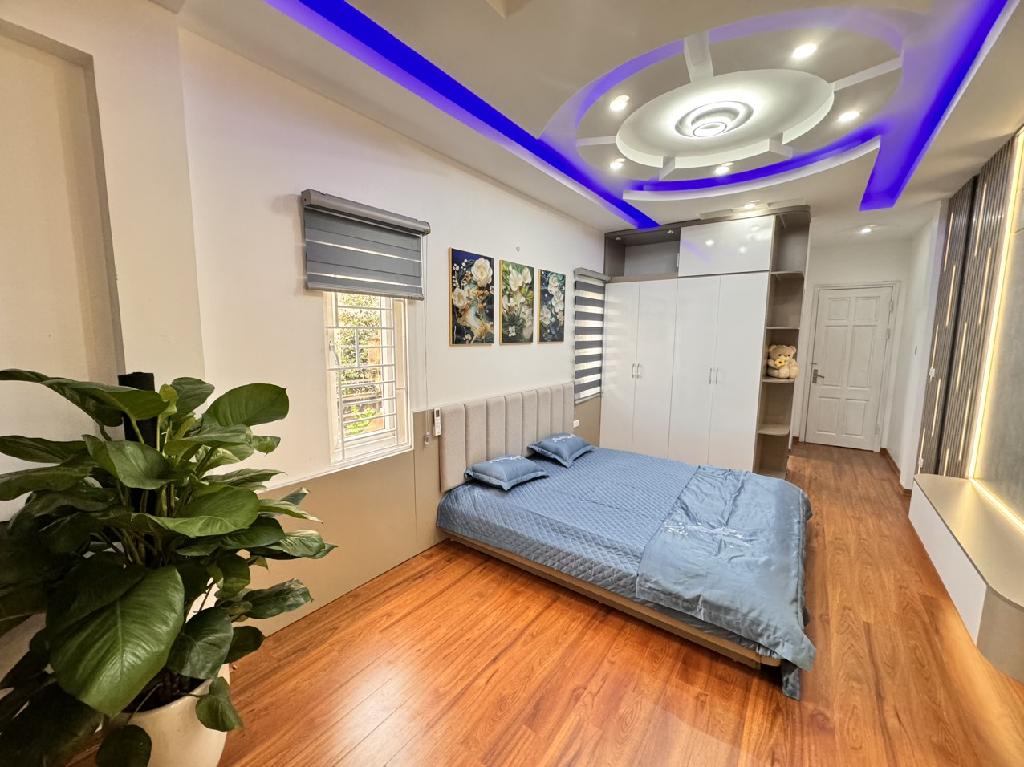 Bán nhà 5 tầng phố Đội Cấn, Ba Đình, Gần oto, Gần phố, Nhà đẹp, Ở hoặc cho thuê