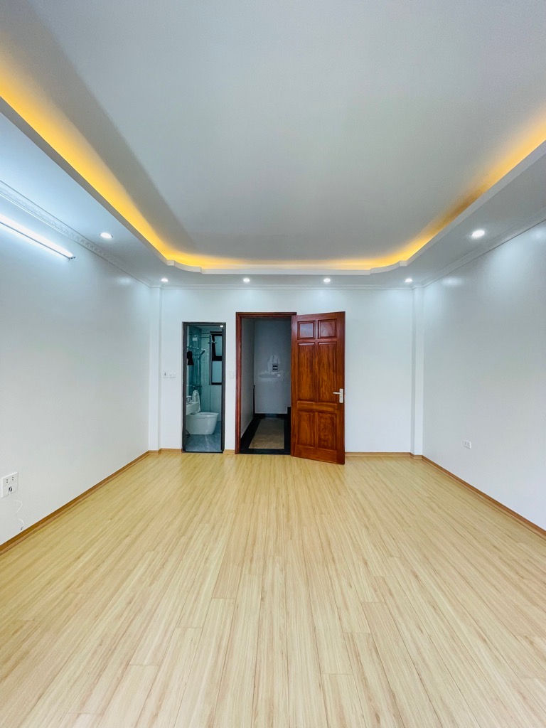 Bán nhà 6 tầng thang máy 41m2 quận Nam Từ Liêm, Gần oto, Nhà mới đẹp, Ở ngay