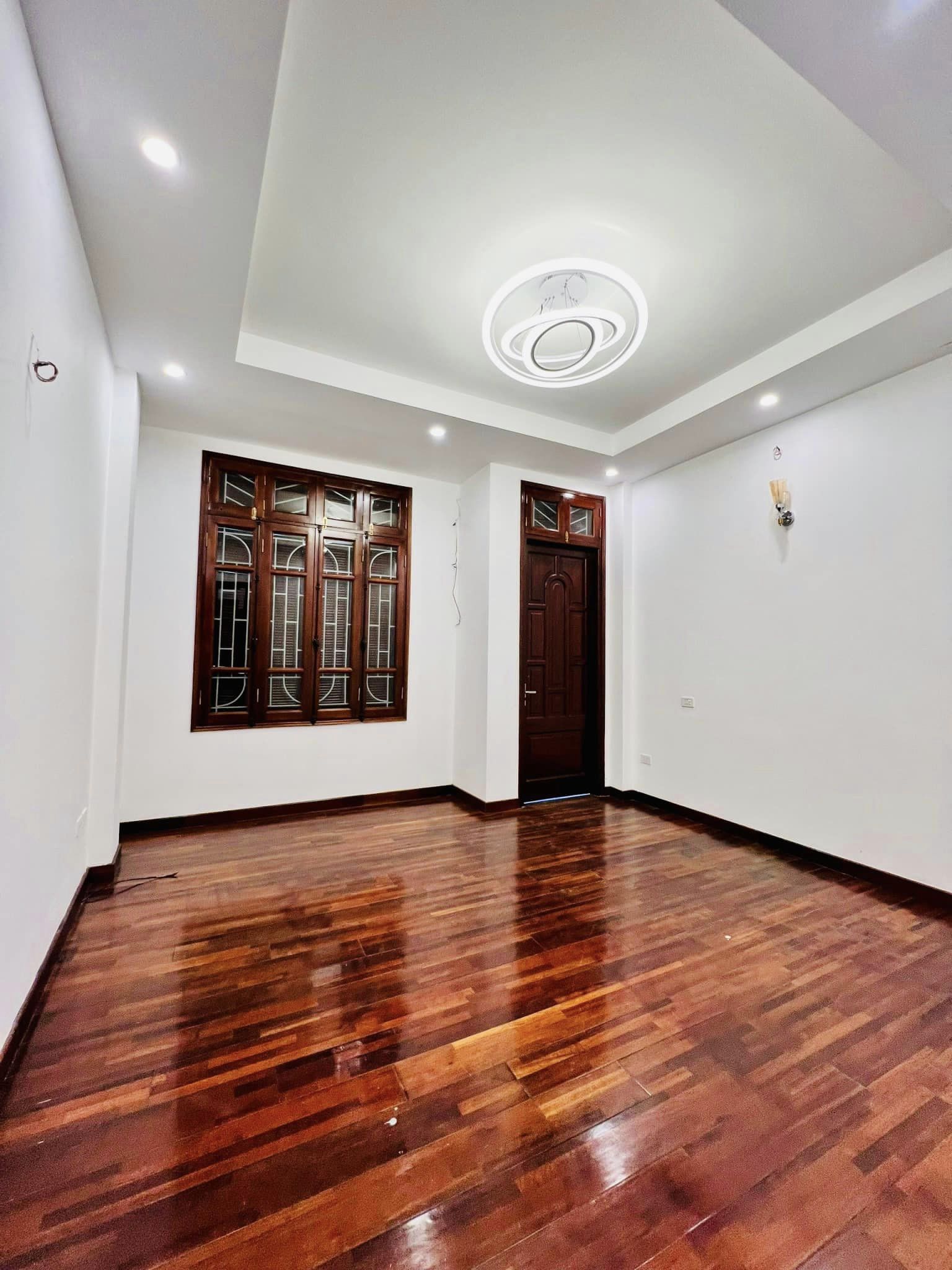 Bán nhà 45m2 chỉ nhỉnh 7 tỷ quận Nam Từ Liêm, Ngõ rộng thông thoáng, Đầy đủ tiện ích, Nhà đẹp ở ngay