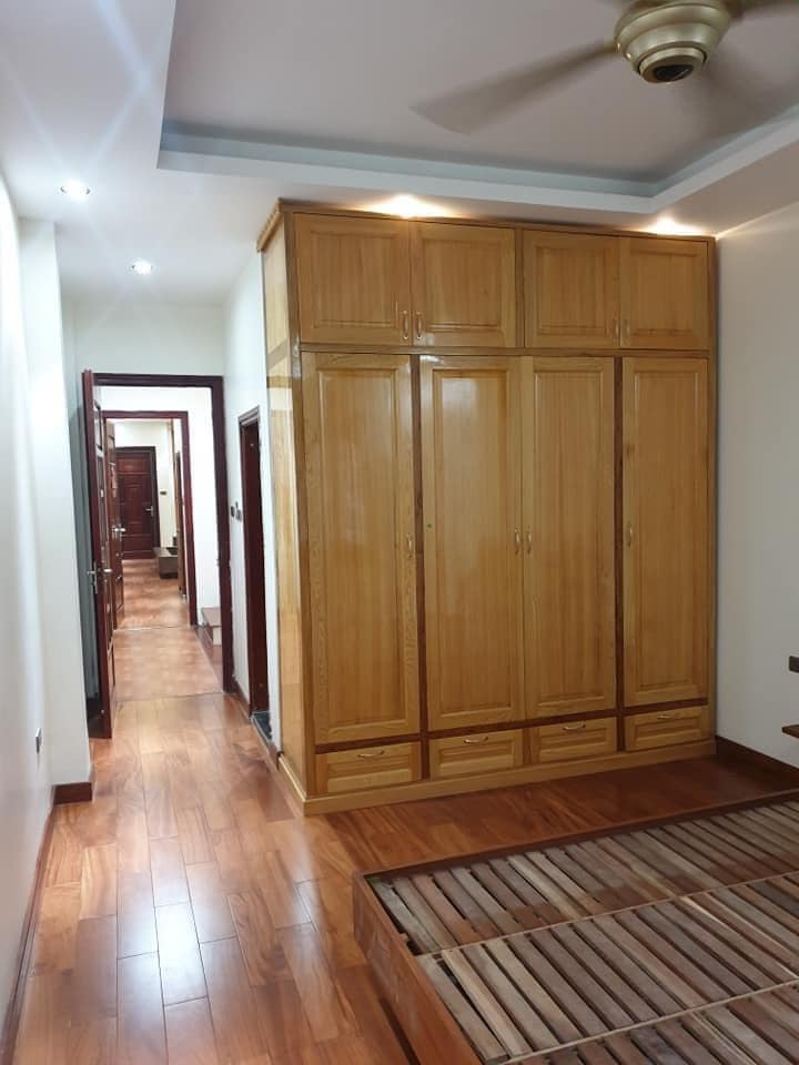 Bán nhà 5 tầng 48m2 Phú Diễn, 5m ra oto, 2 thoáng, An sinh tốt, Nhà đẹp ở ngay