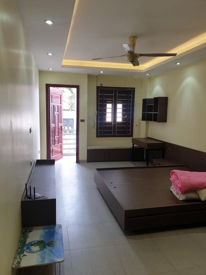 Bán nhà 5 tầng 48m2 Phú Diễn, 5m ra oto, 2 thoáng, An sinh tốt, Nhà đẹp ở ngay
