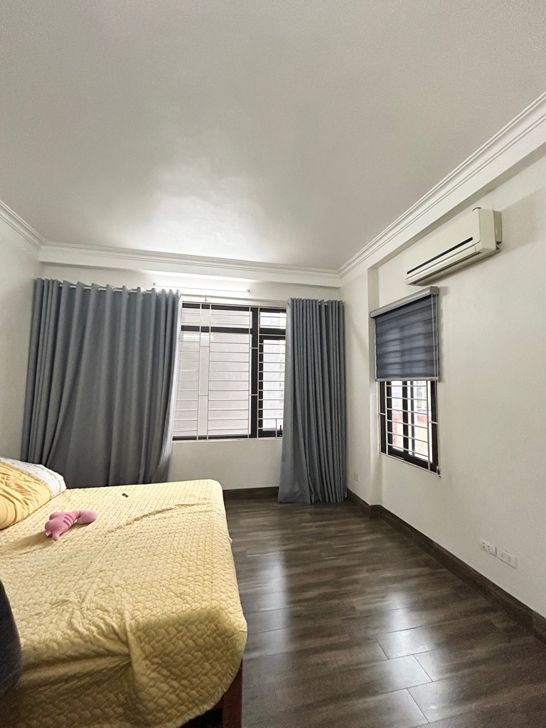 Bán nhà 40m2, 5 tầng Xuân La, Tây Hồ chỉ nhỉnh 7 tỷ, Gần oto, An sinh tốt, Nhà đẹp ở ngay