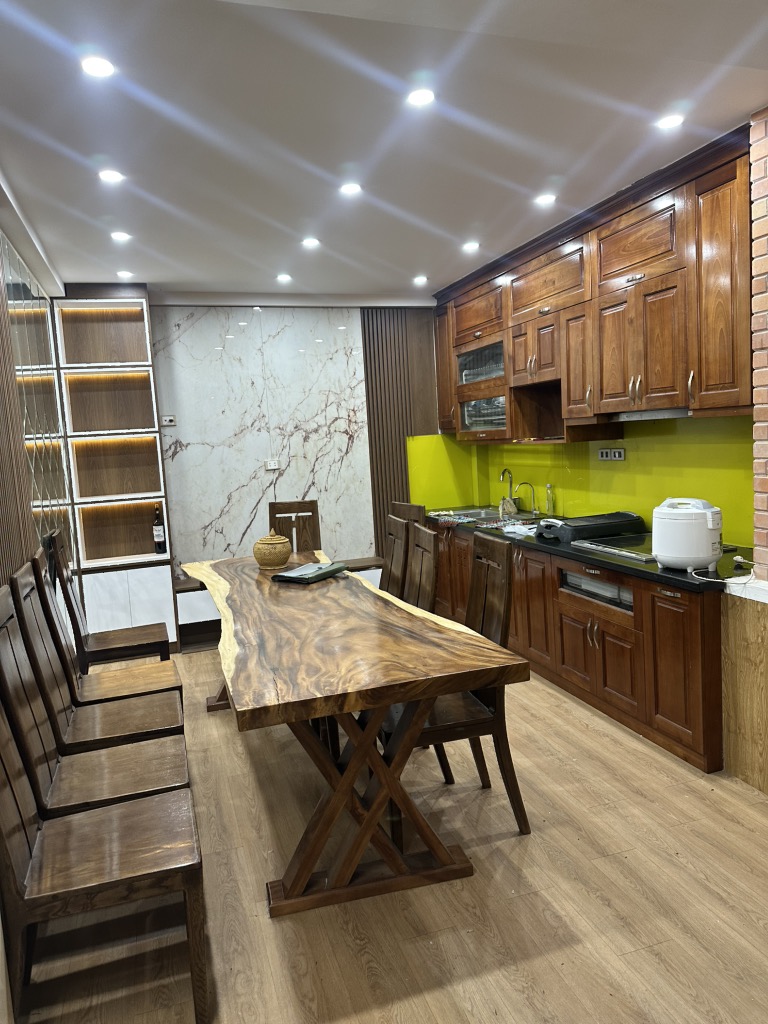 Bán nhà 5 tầng 47m2phố Tú Mỡ, Trung Kính, Ngõ nông, Gần phố, An sinh tốt, Nhà đẹp, Ở hoặc cho thuê