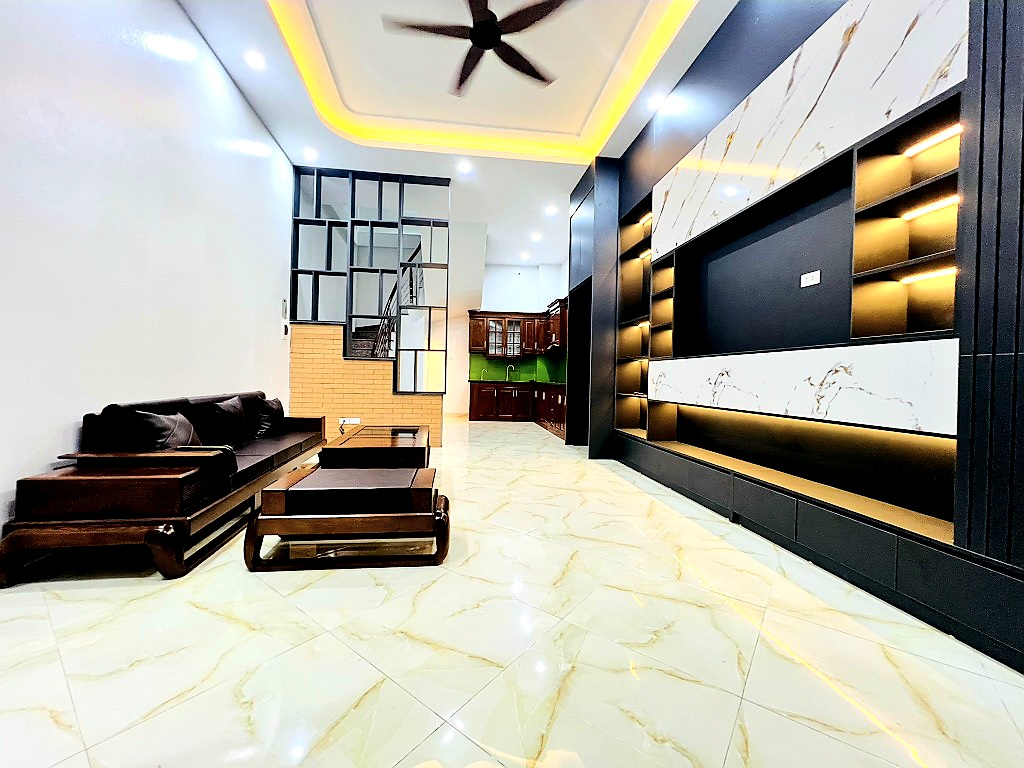Bán nhà 44m2 phố Xuân Đỉnh chỉ nhỉnh 8 tỷ, 10m ra oto, Gần phố, Full nội thất, Ở ngay