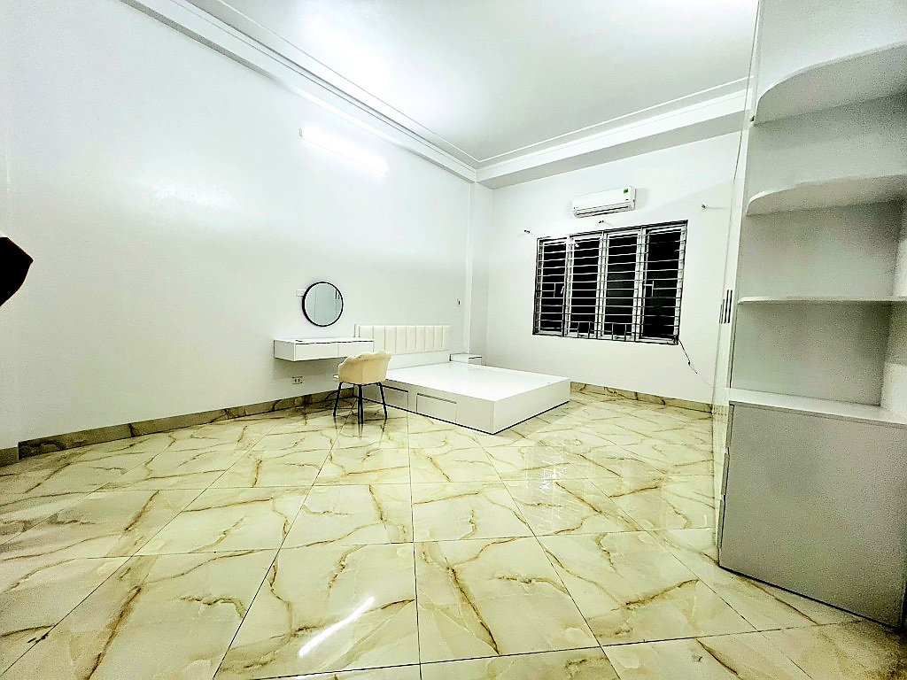 Bán nhà 44m2 phố Xuân Đỉnh chỉ nhỉnh 8 tỷ, 10m ra oto, Gần phố, Full nội thất, Ở ngay
