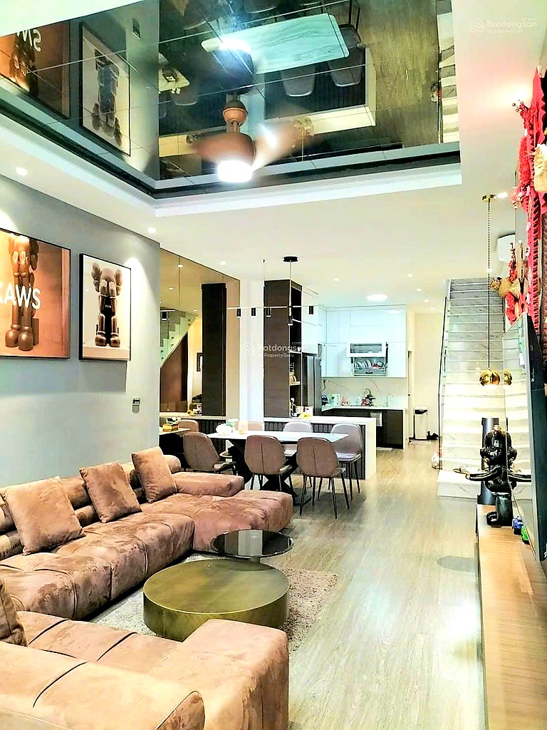 Bán nhà 52m2x5 tầng Phúc Diễn, Bắc Từ Liêm, Phân lô, Oto tránh, An sinh tốt, Vỉa hè rộng, Kinh doanh đỉnh cao