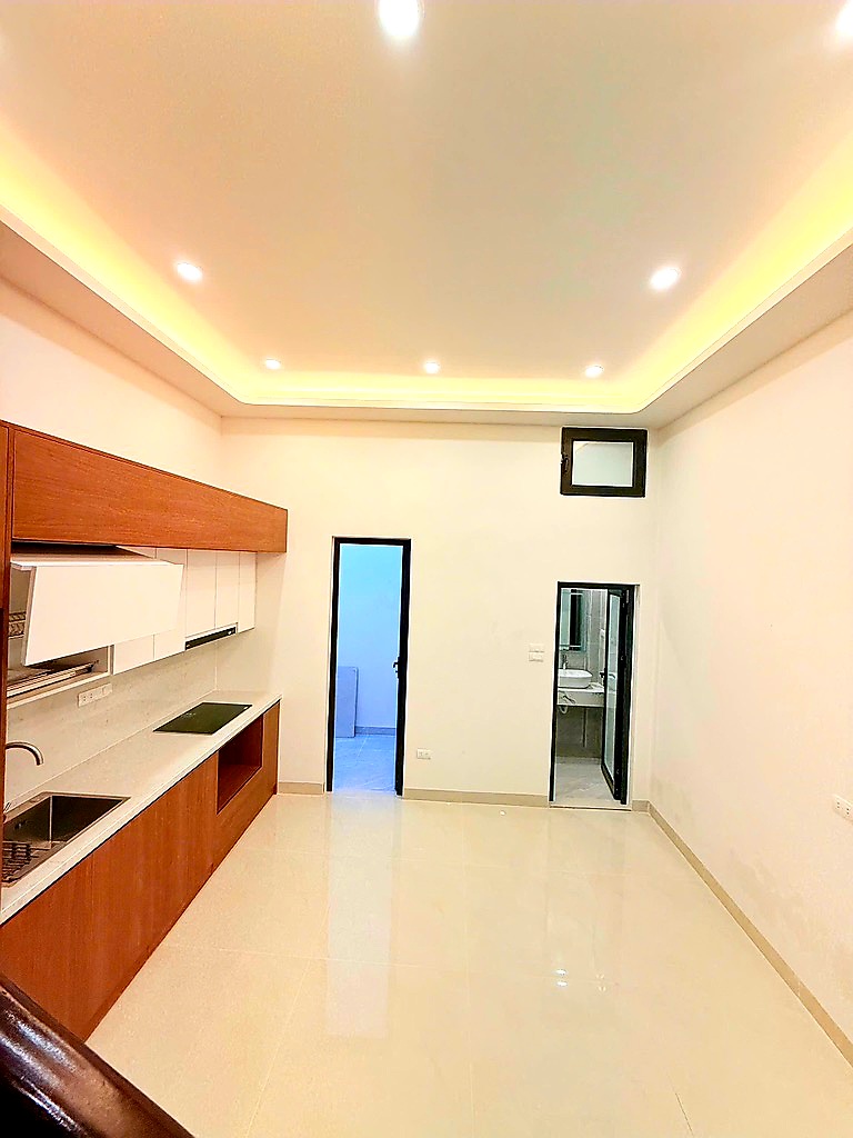 Bán nhà 48m2 Cổ Nhuế, Phạm Văn Đồng, Ngõ nông thoáng, Gần phố, Full nội thất, Ở hoặc cho thuê