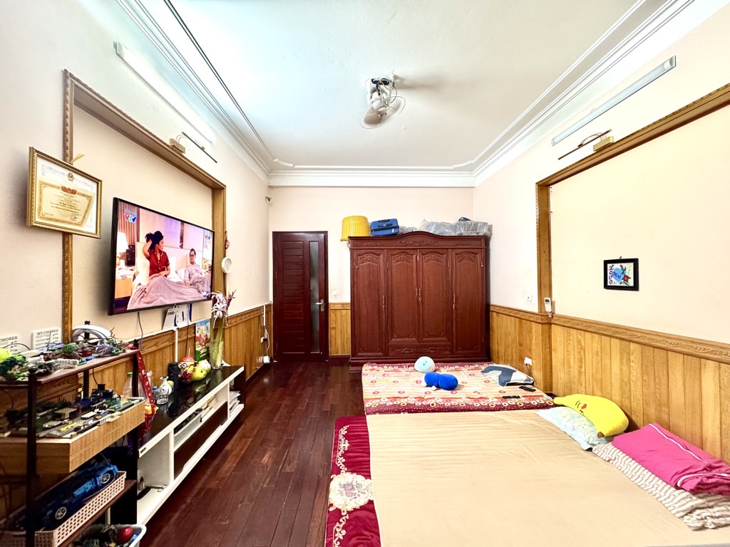 Bán nhà Phú Diễn, Phân lô, Oto đỗ cửa, 2 thoáng, Ngõ thông, Kinh doanh, 54m2, Chỉ nhỉnh 9 tỷ