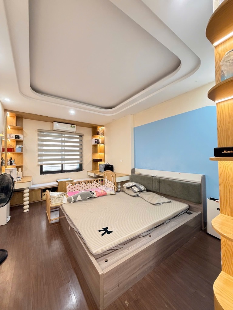 Bán nhà Phú Diễn, Gần oto, Đầy đủ tiện ích, Full nội thất, Nhà đẹp ở luôn, 35m2 chỉ nhỉnh 6 tỷ