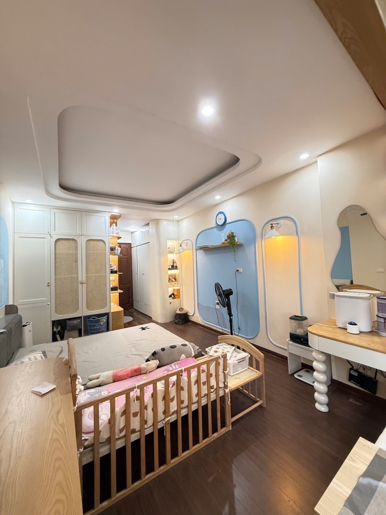 Bán nhà Phú Diễn, Gần oto, Đầy đủ tiện ích, Full nội thất, Nhà đẹp ở luôn, 35m2 chỉ nhỉnh 6 tỷ