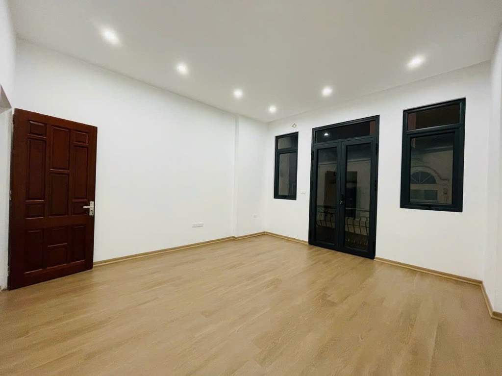 Bán Nhà Hồ Tùng Mậu, Gần Phố, An Sinh Tốt, Kinh Doanh, 45m2, Gía đầu Tư